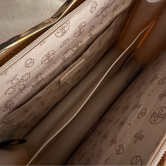 Crossi Beige Crossbody Bag: NWT - Picture 12 of 13